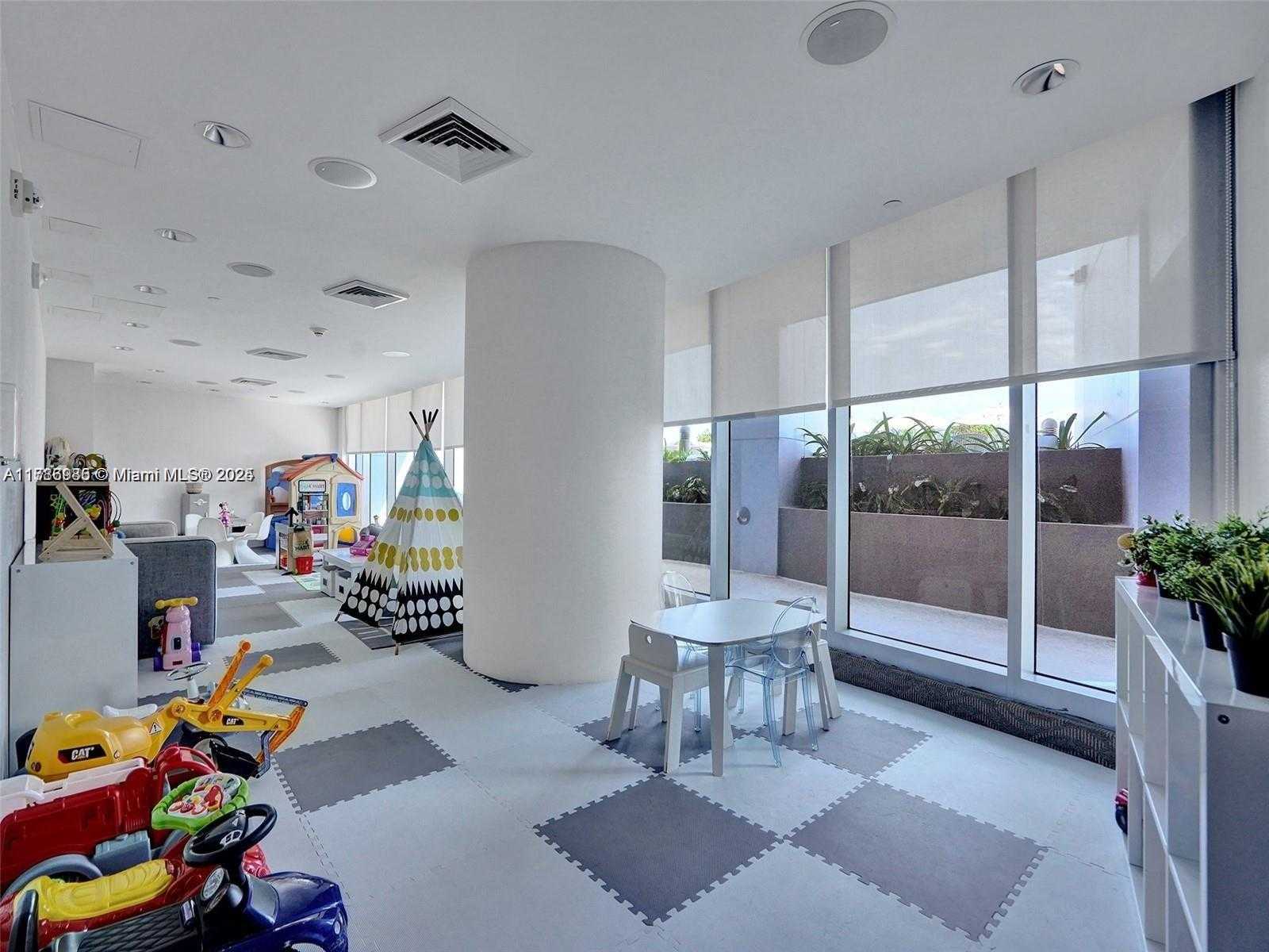 Small Image of 17001 COLLINS AVE #2401, Sunny Isles Beach Number 35