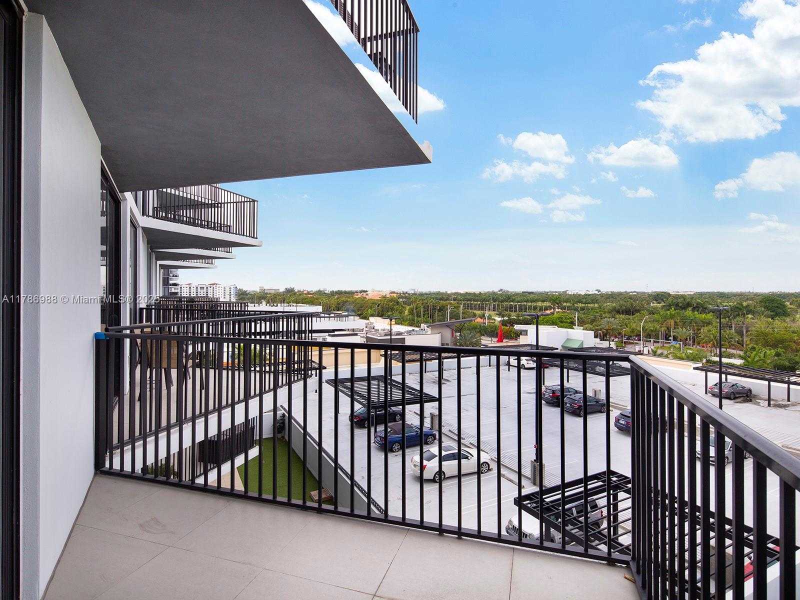 Small Image of 5300 PASEO BLVD #508, Doral Number 7