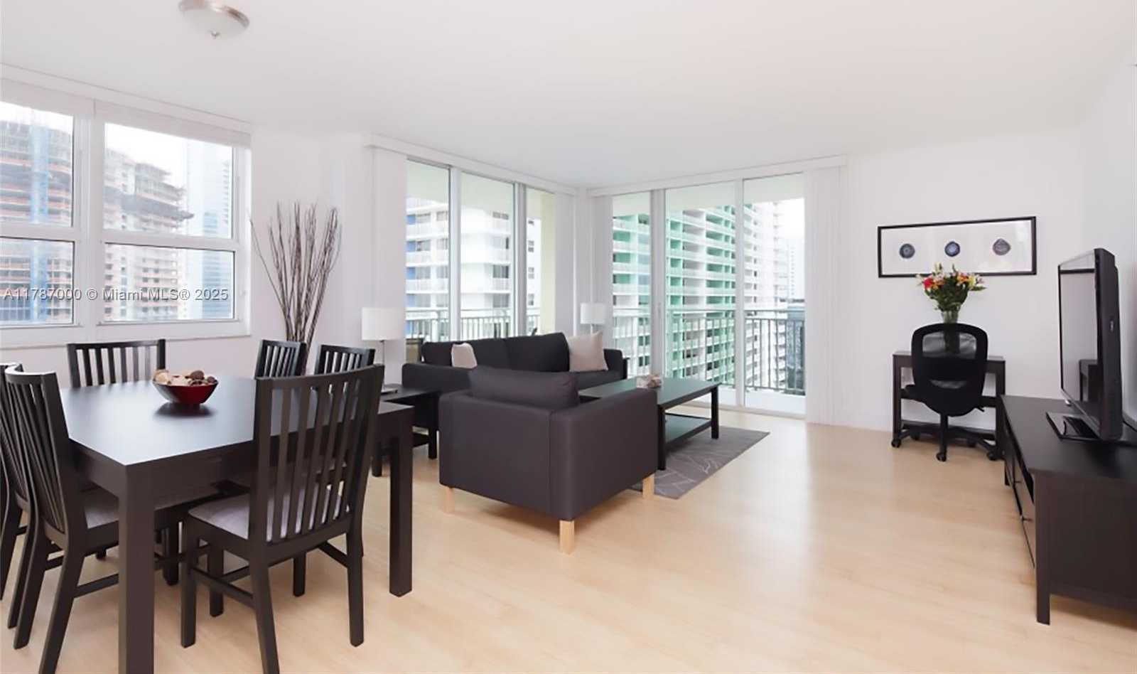 Small Image of 1155 BRICKELL BAY DR #2701, Miami Number 2