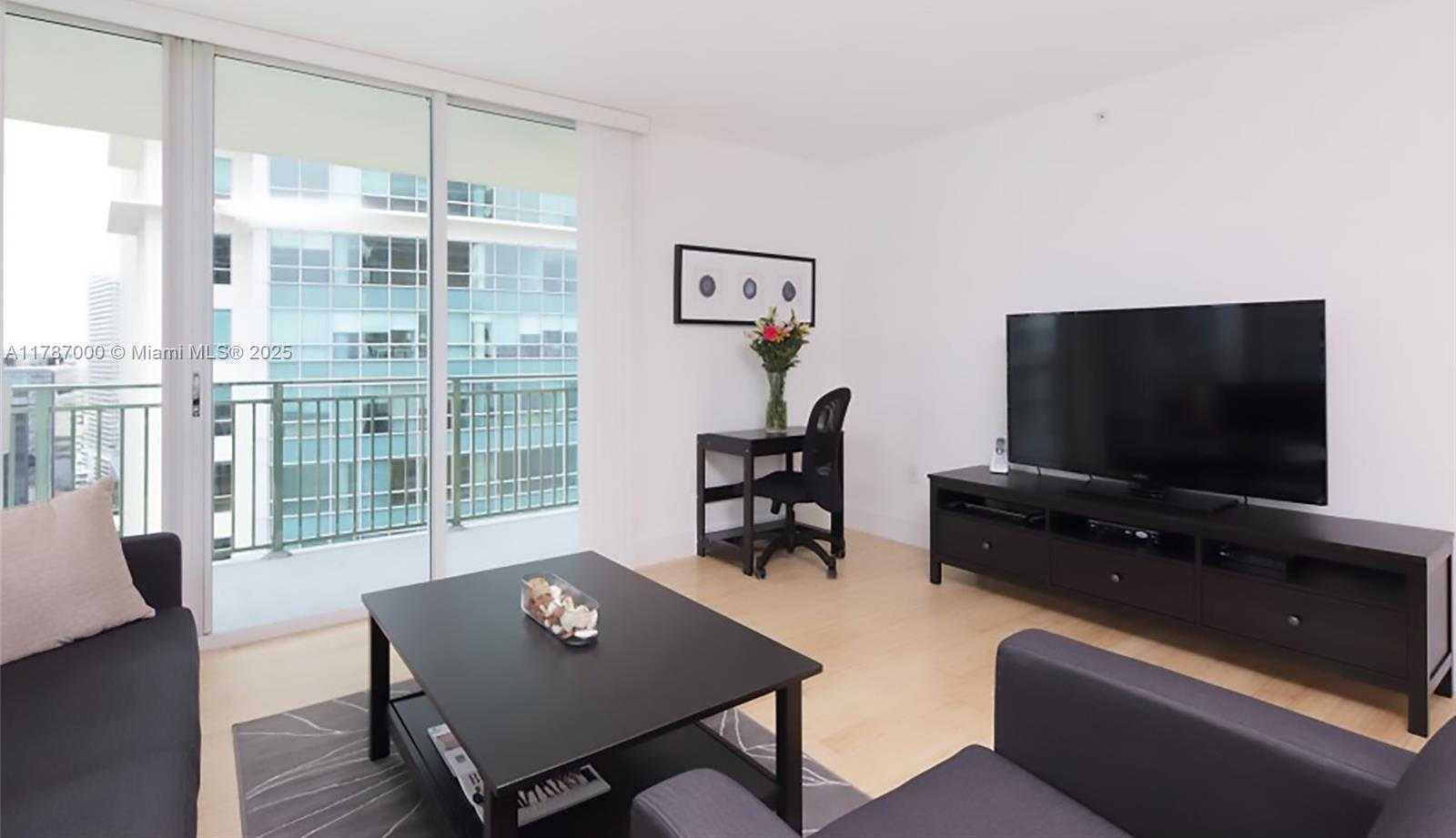 Small Image of 1155 BRICKELL BAY DR #2701, Miami Number 5