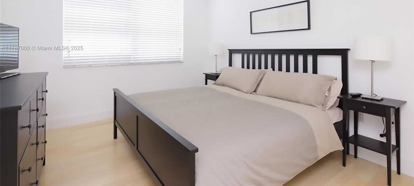 Small Image of 1155 BRICKELL BAY DR #2701, Miami Number 9
