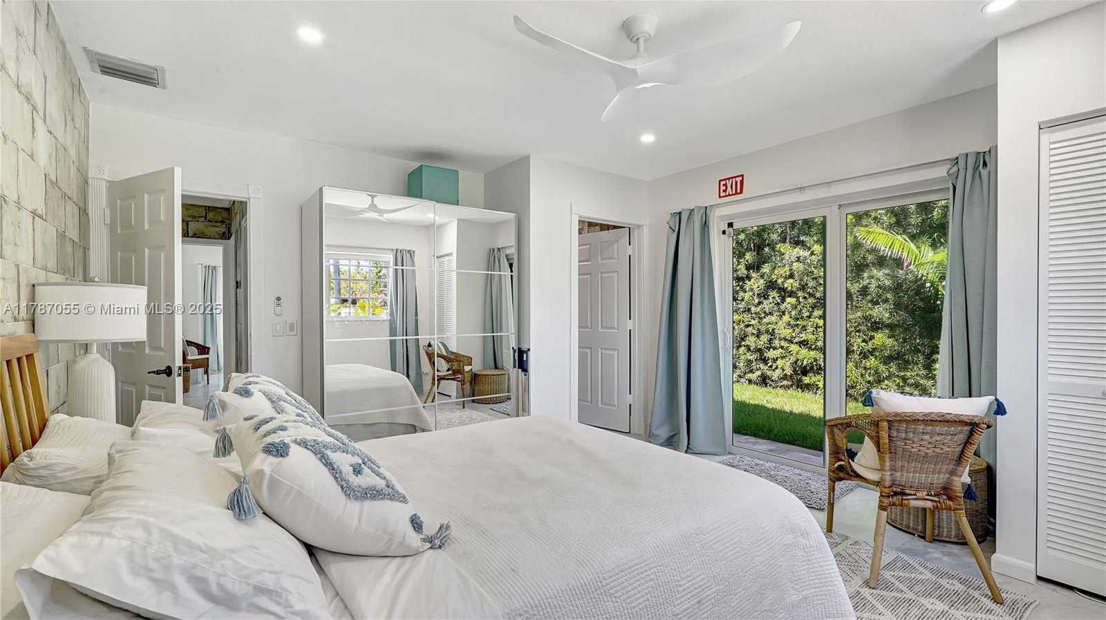 Small Image of 1311 PIERCE ST, Hollywood Number 26
