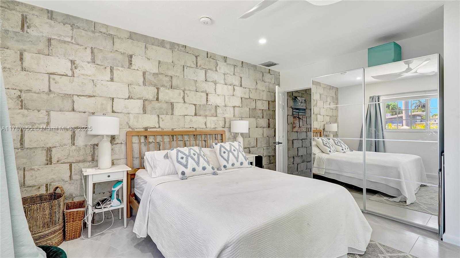 Small Image of 1311 PIERCE ST, Hollywood Number 29