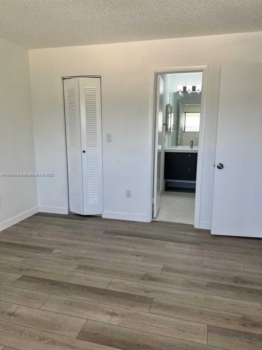 Small Image of 9715 HAMMOCKS BLVD #203, Miami Number 12