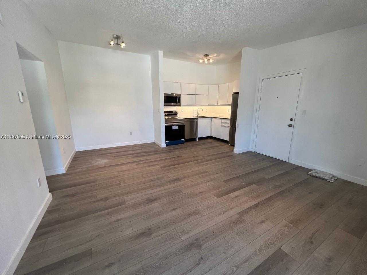 Small Image of 9715 HAMMOCKS BLVD #203, Miami Number 13