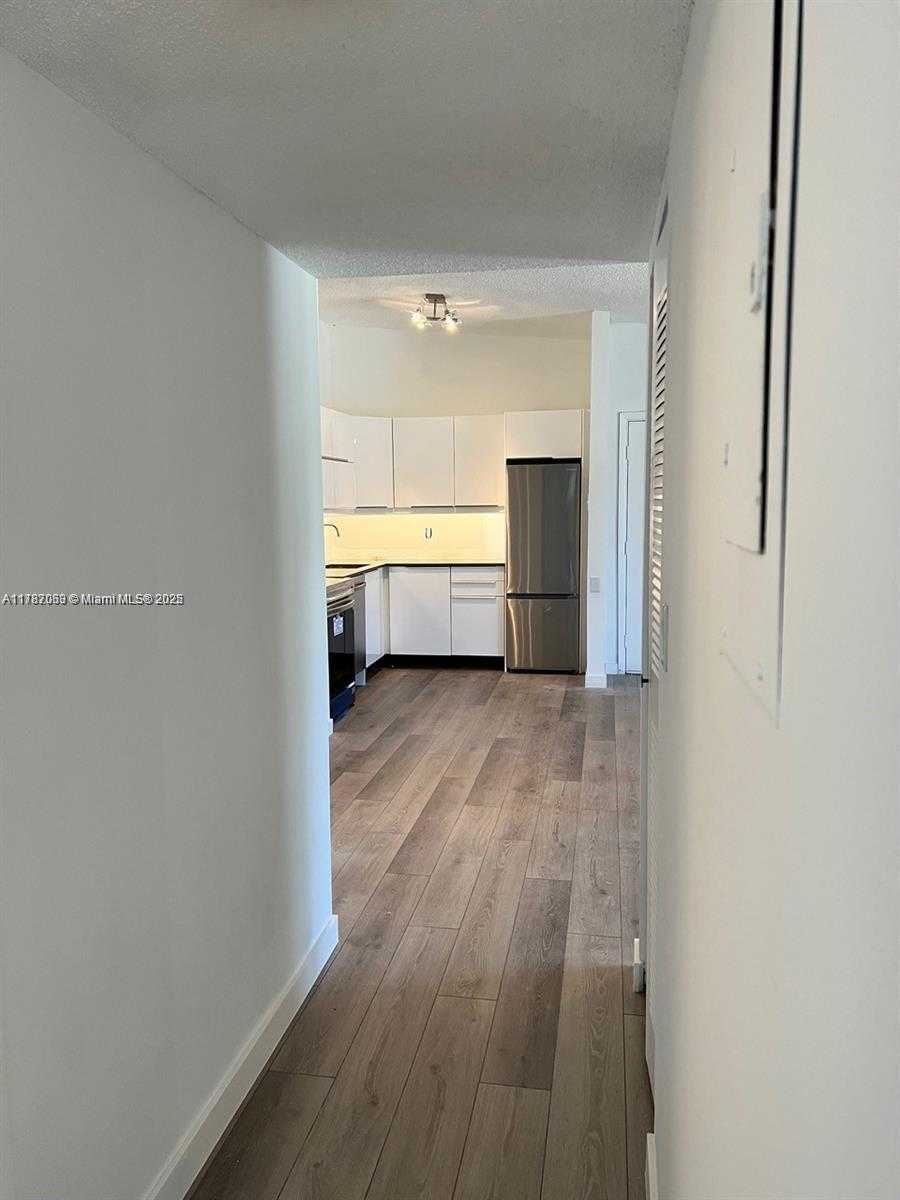 Small Image of 9715 HAMMOCKS BLVD #203, Miami Number 14