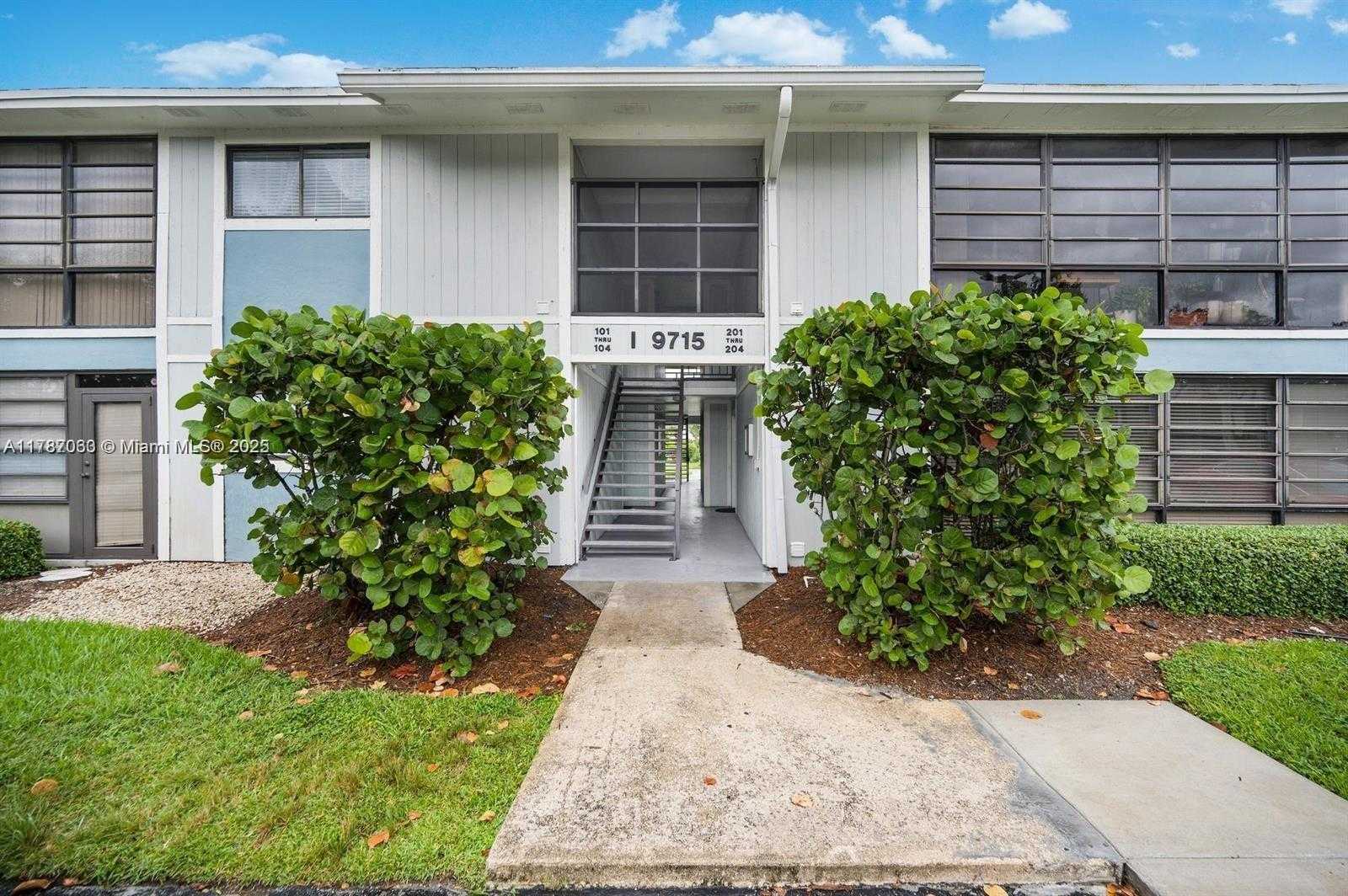 Small Image of 9715 HAMMOCKS BLVD #203, Miami Number 21