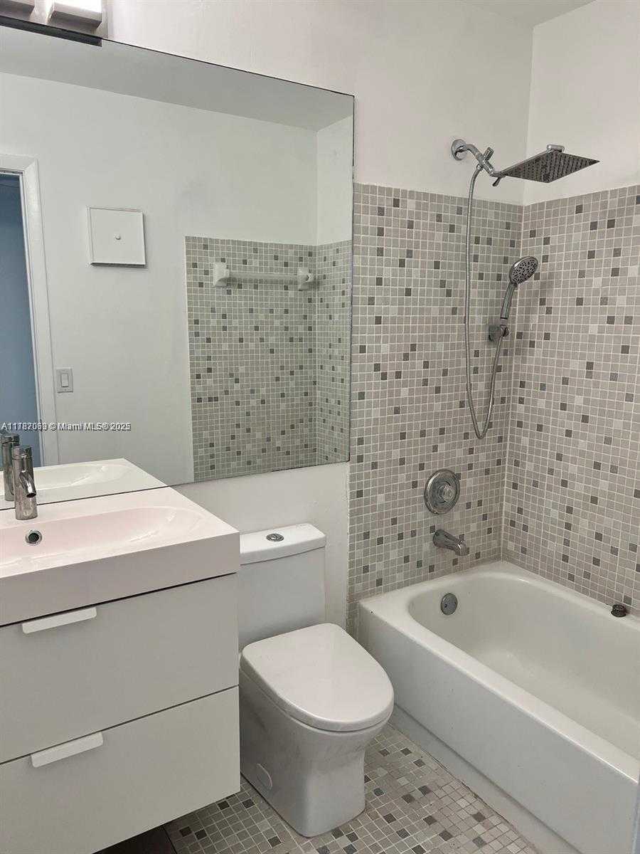 Small Image of 9715 HAMMOCKS BLVD #203, Miami Number 5