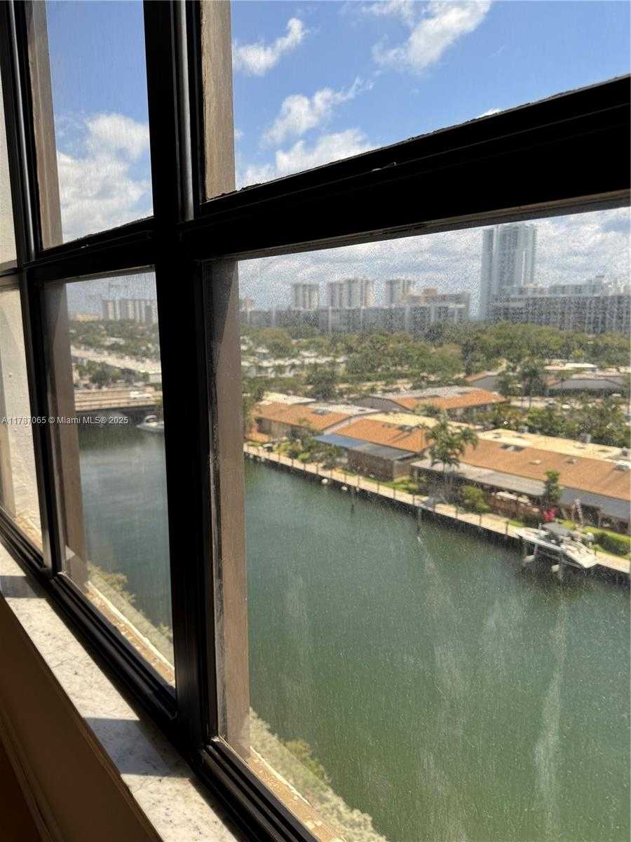 Small Image of 2500 PARKVIEW DR #801, Hallandale Beach Number 19