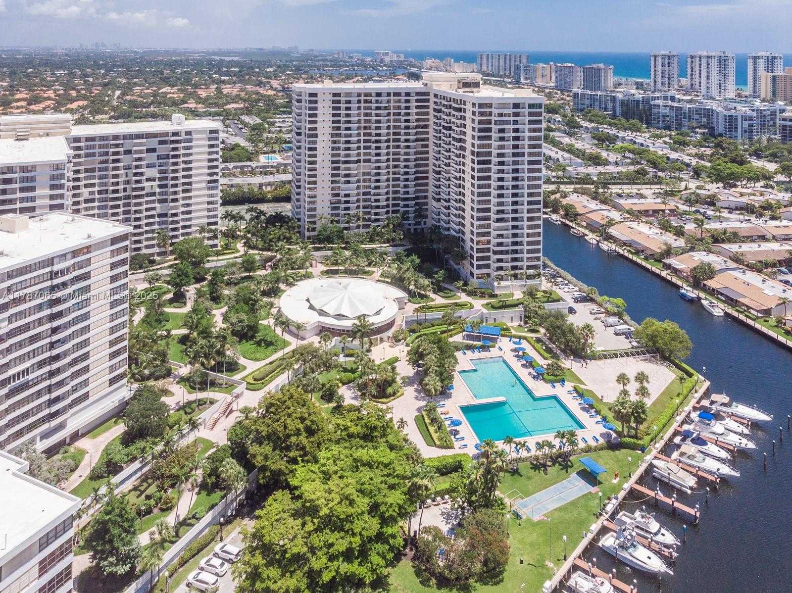Small Image of 2500 PARKVIEW DR #801, Hallandale Beach Number 23