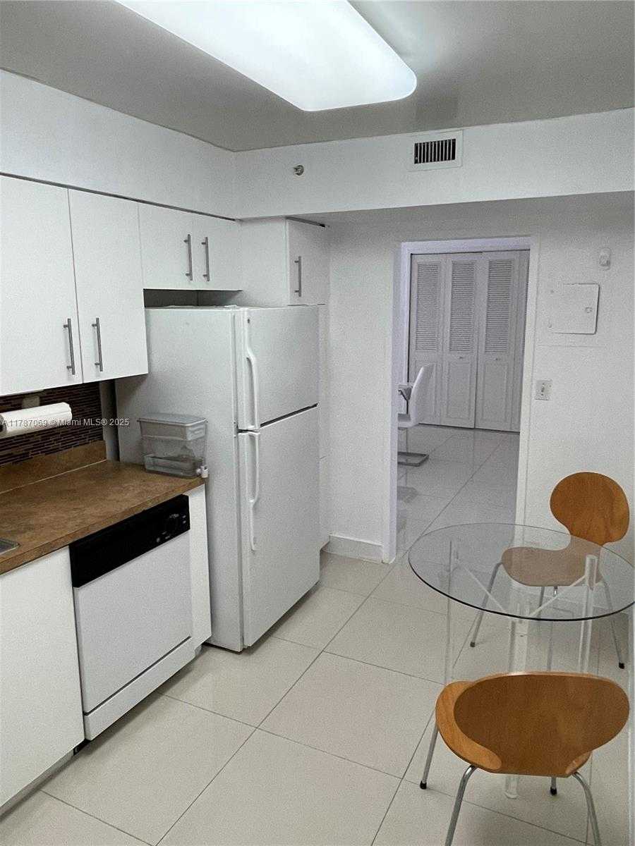 Small Image of 9195 COLLINS AVE #1012, Surfside Number 19