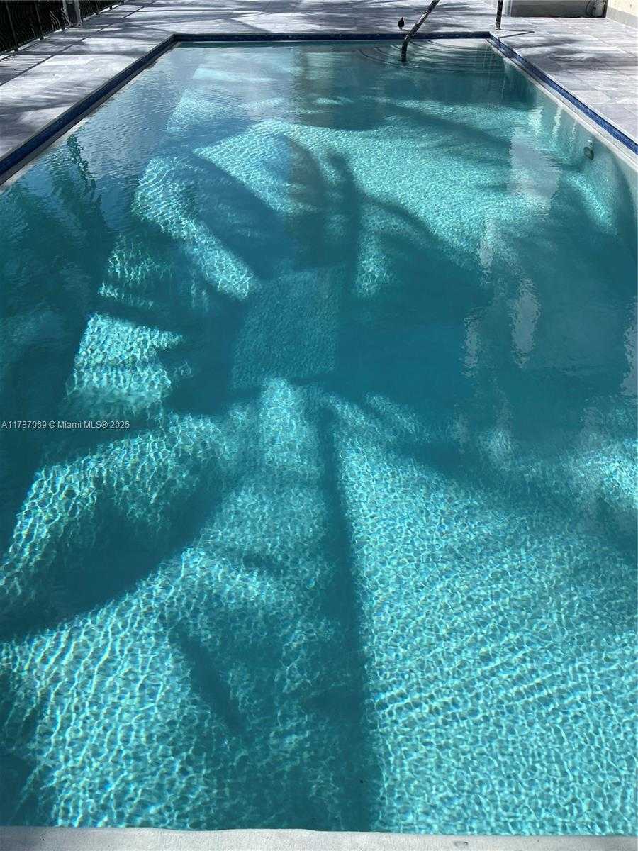 Small Image of 9195 COLLINS AVE #1012, Surfside Number 23
