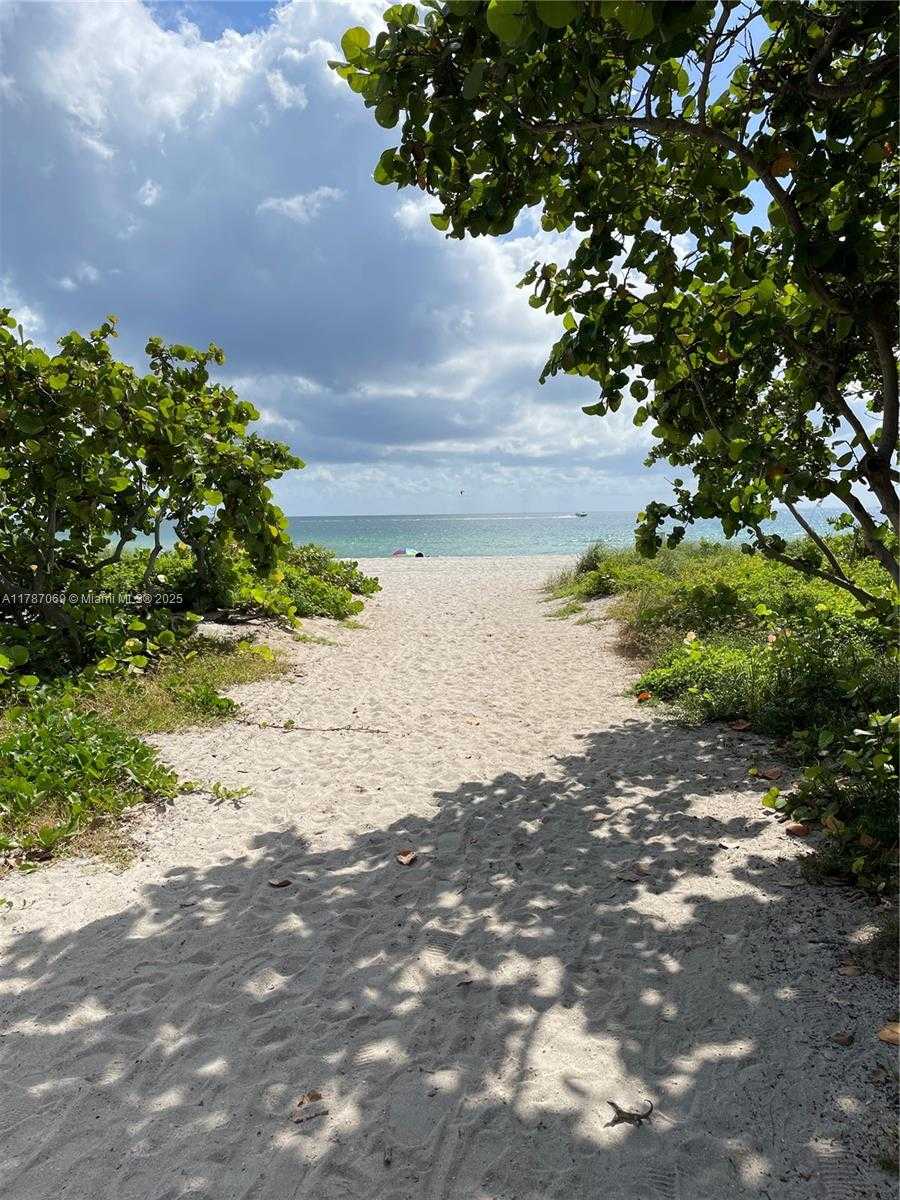 Small Image of 9195 COLLINS AVE #1012, Surfside Number 31