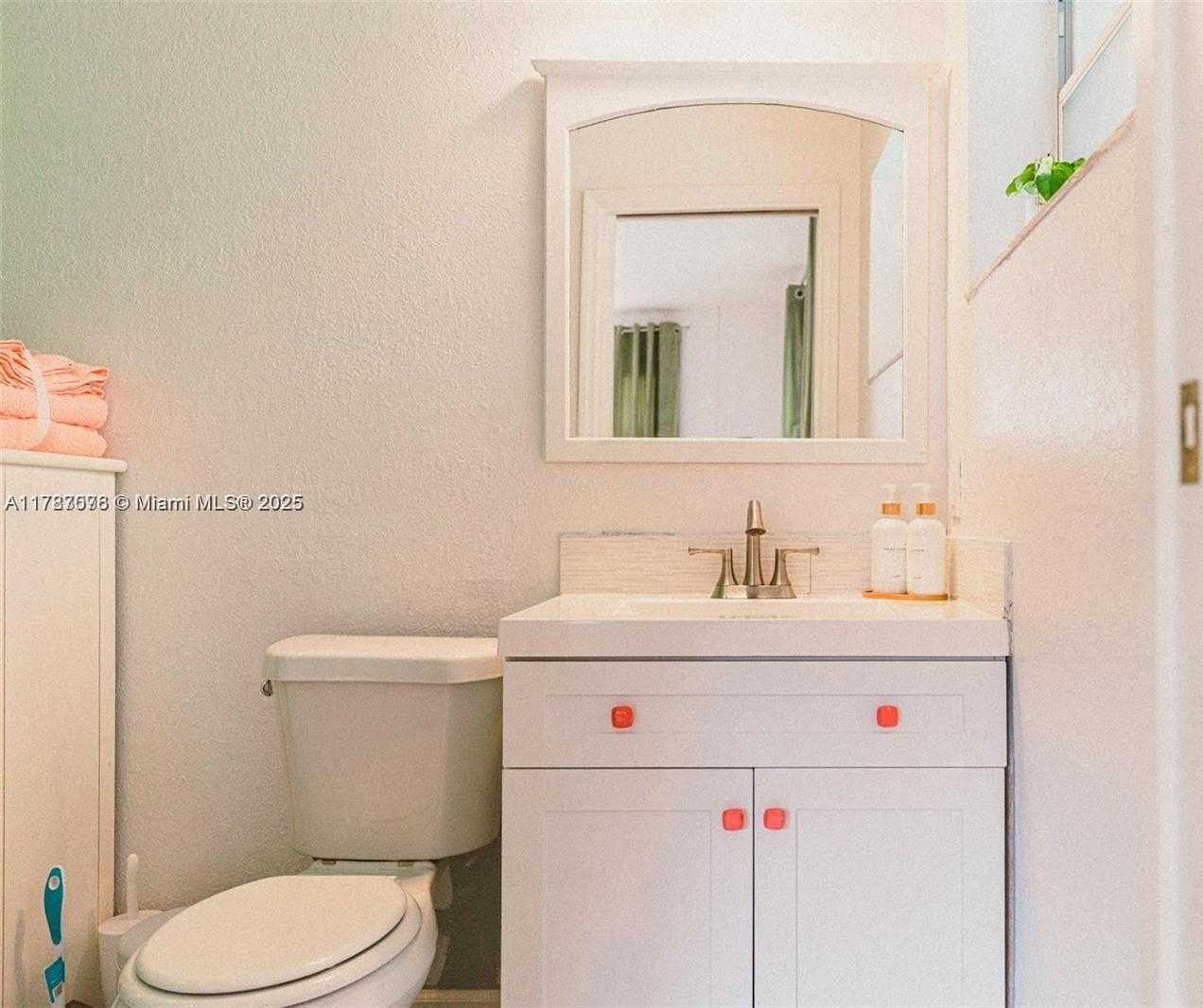 Small Image of 809 SOUTH EAST 14TH DR, Deerfield Beach Number 21