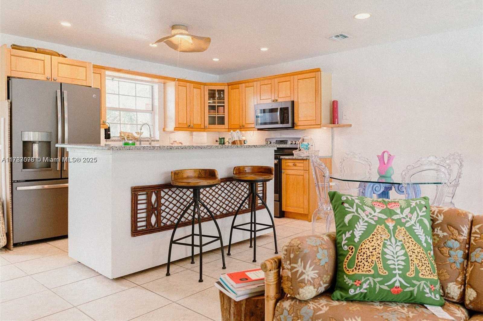 Small Image of 809 SOUTH EAST 14TH DR, Deerfield Beach Number 5