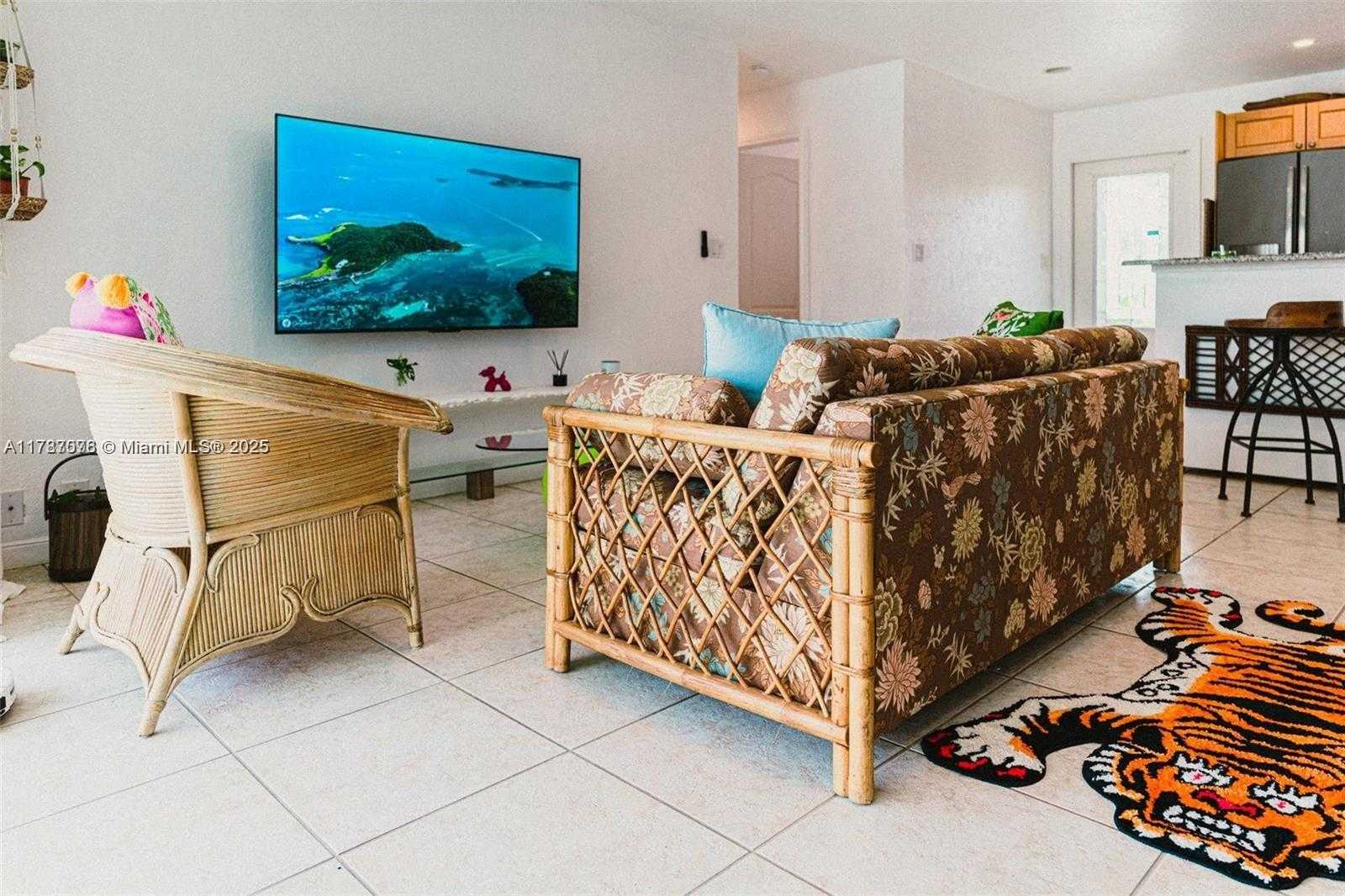 Small Image of 809 SOUTH EAST 14TH DR, Deerfield Beach Number 8