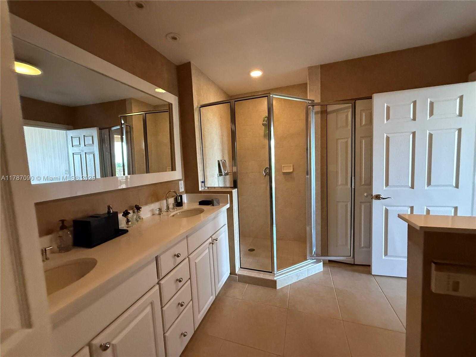 Small Image of 3001 NORTH EAST 185TH ST #616, Aventura Number 49
