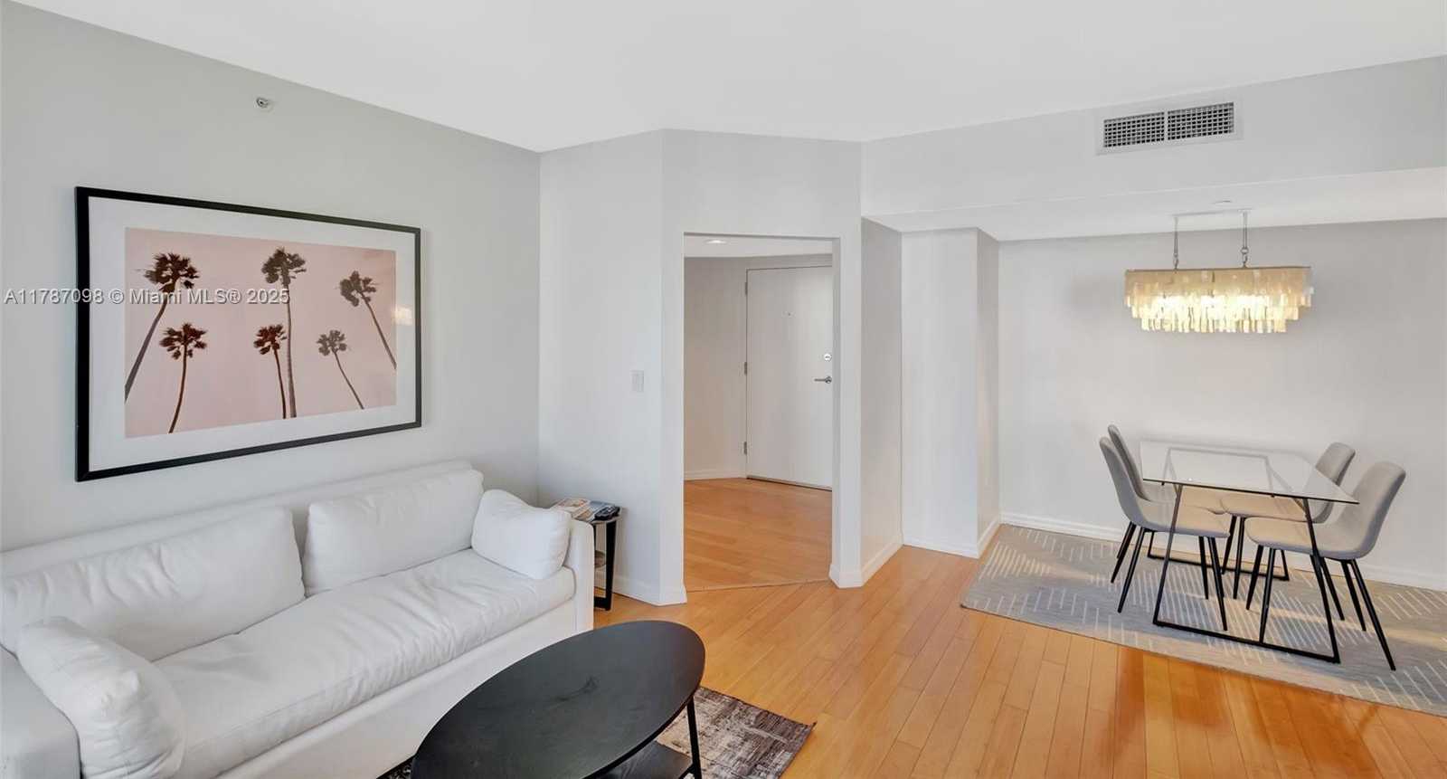 Small Image of 1330 WEST AVE #909, Miami Beach Number 7