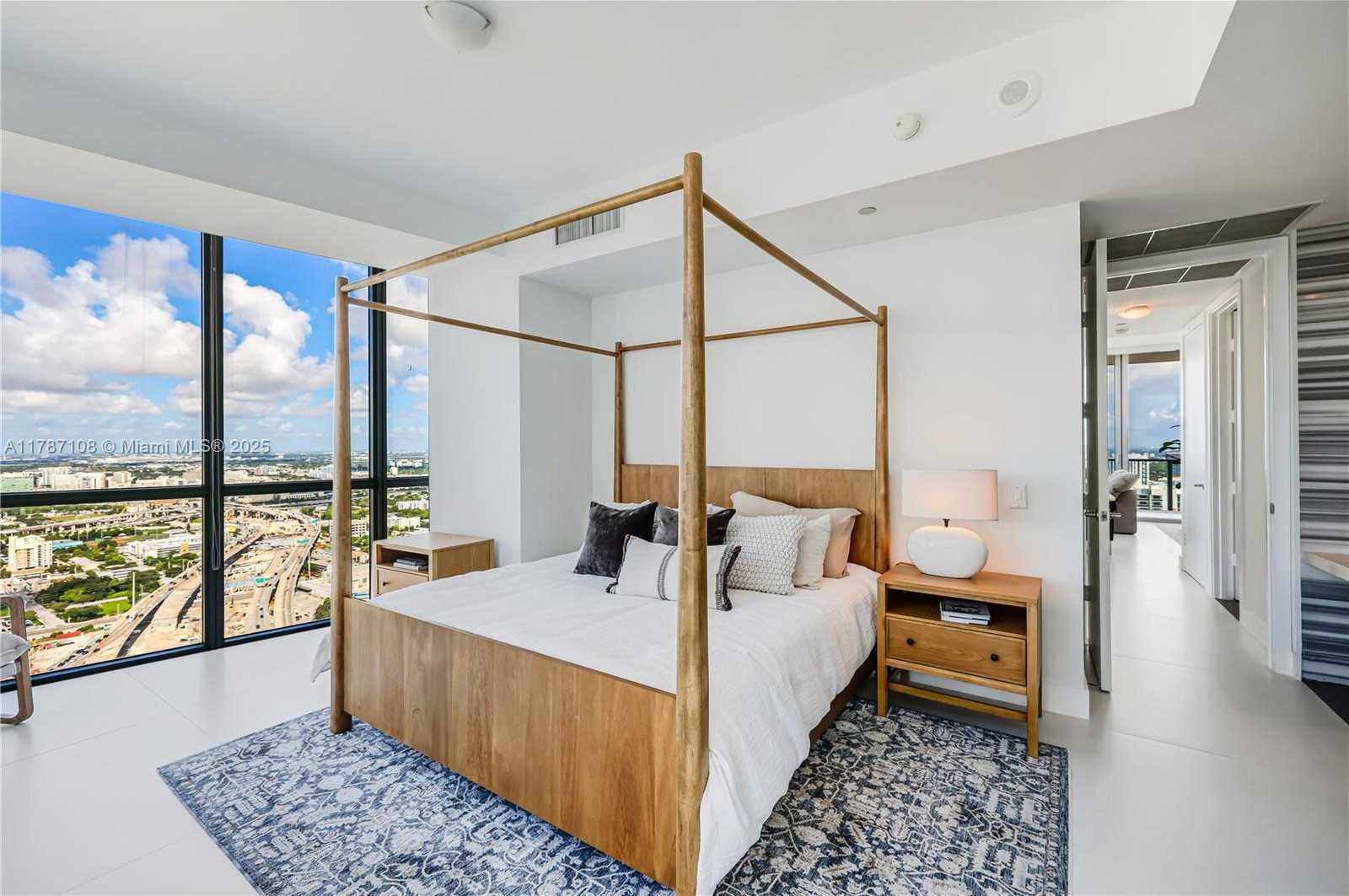 Small Image of 1100 BISCAYNE BLVD #4508, Miami Number 10