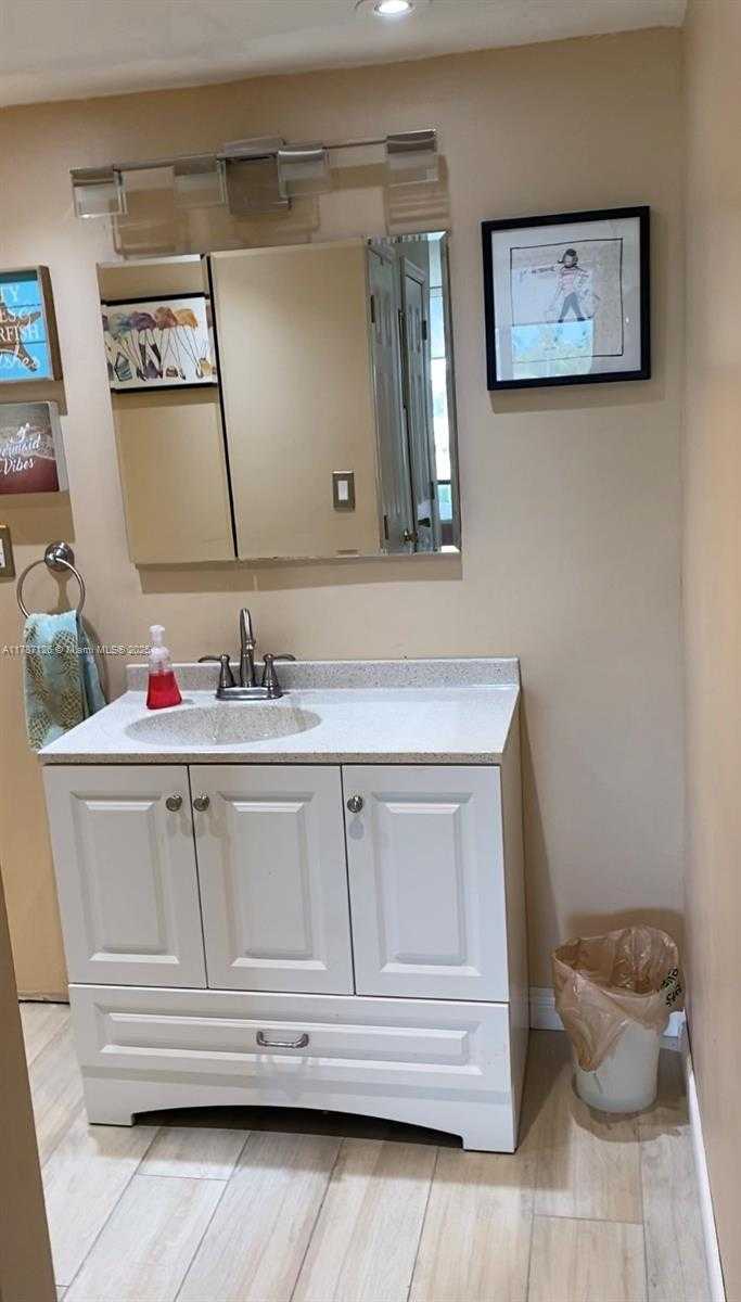 Small Image of 1600 SOUTH OCEAN DR #5A, Hollywood Number 12