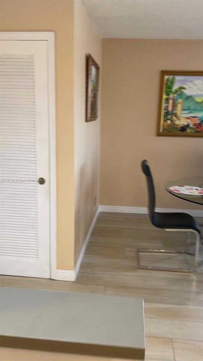 Small Image of 1600 SOUTH OCEAN DR #5A, Hollywood Number 19