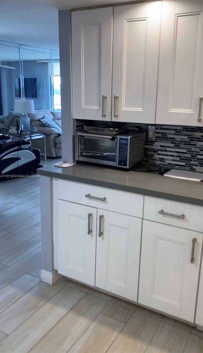 Small Image of 1600 SOUTH OCEAN DR #5A, Hollywood Number 20