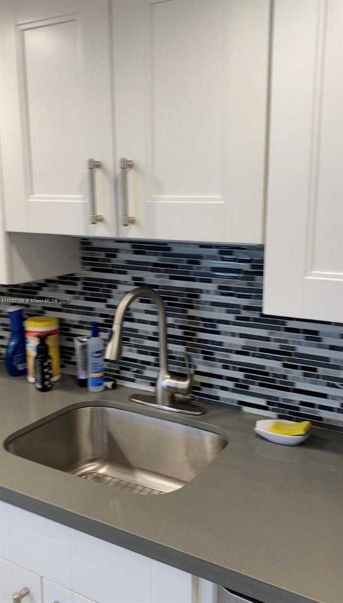 Small Image of 1600 SOUTH OCEAN DR #5A, Hollywood Number 22
