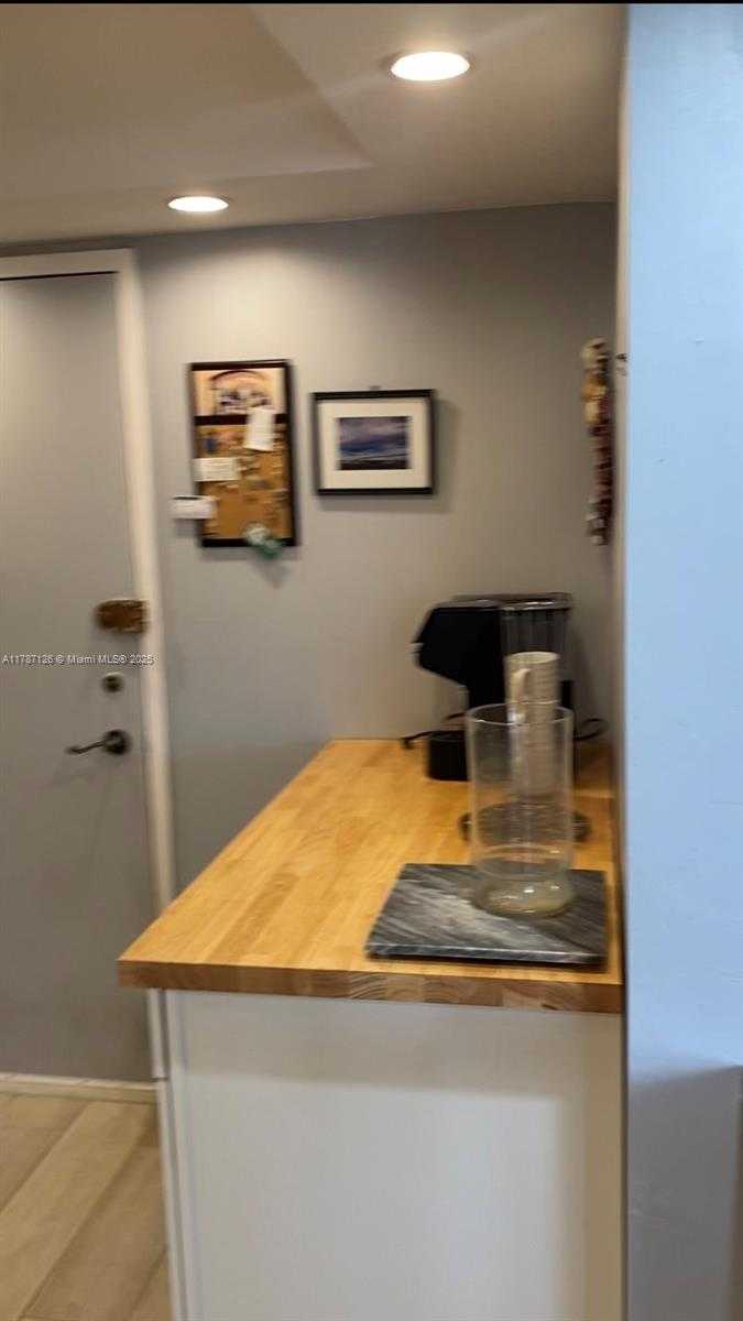 Small Image of 1600 SOUTH OCEAN DR #5A, Hollywood Number 23