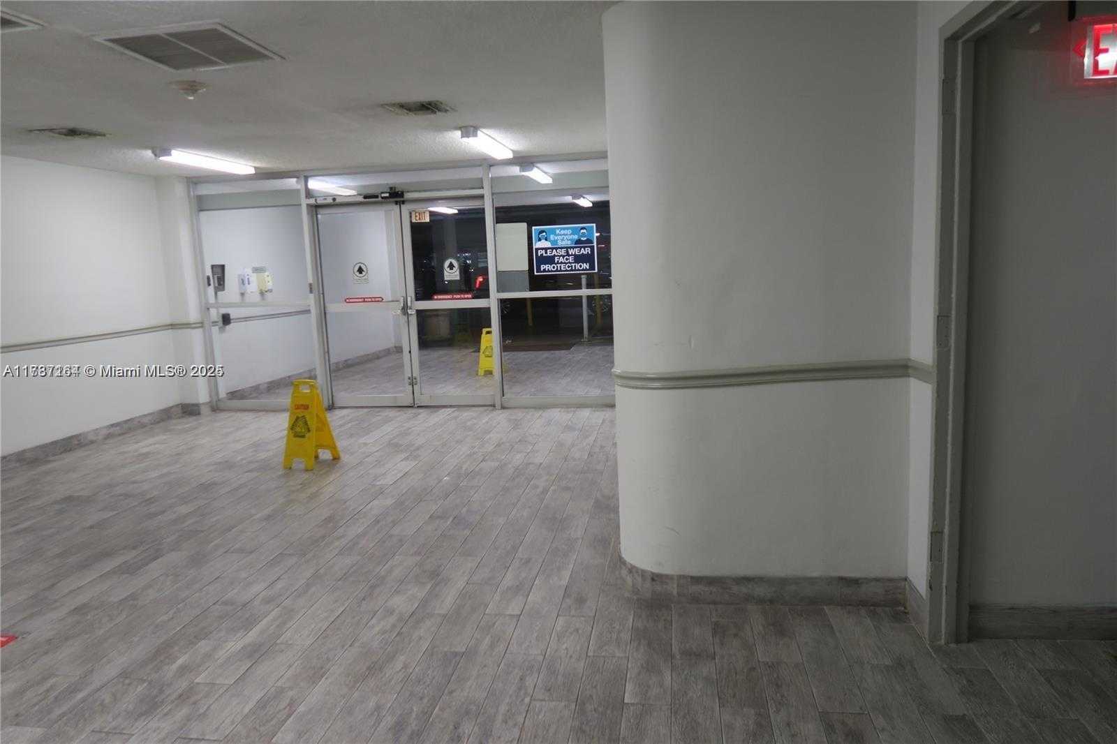 Small Image of 801 BRICKELL BAY DR #1163, Miami Number 31