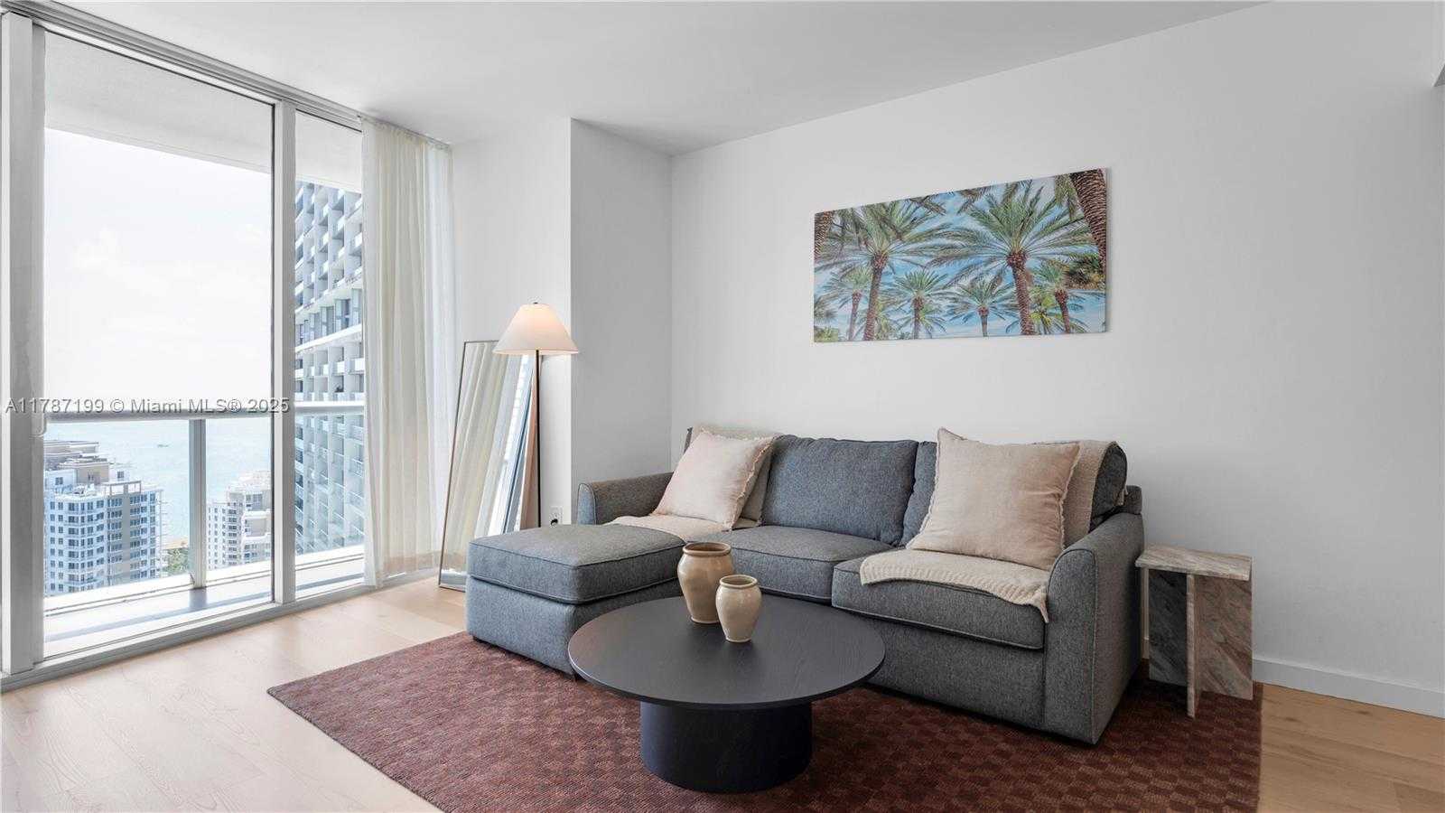 Small Image of 485 BRICKELL AVE #3911, Miami Number 10