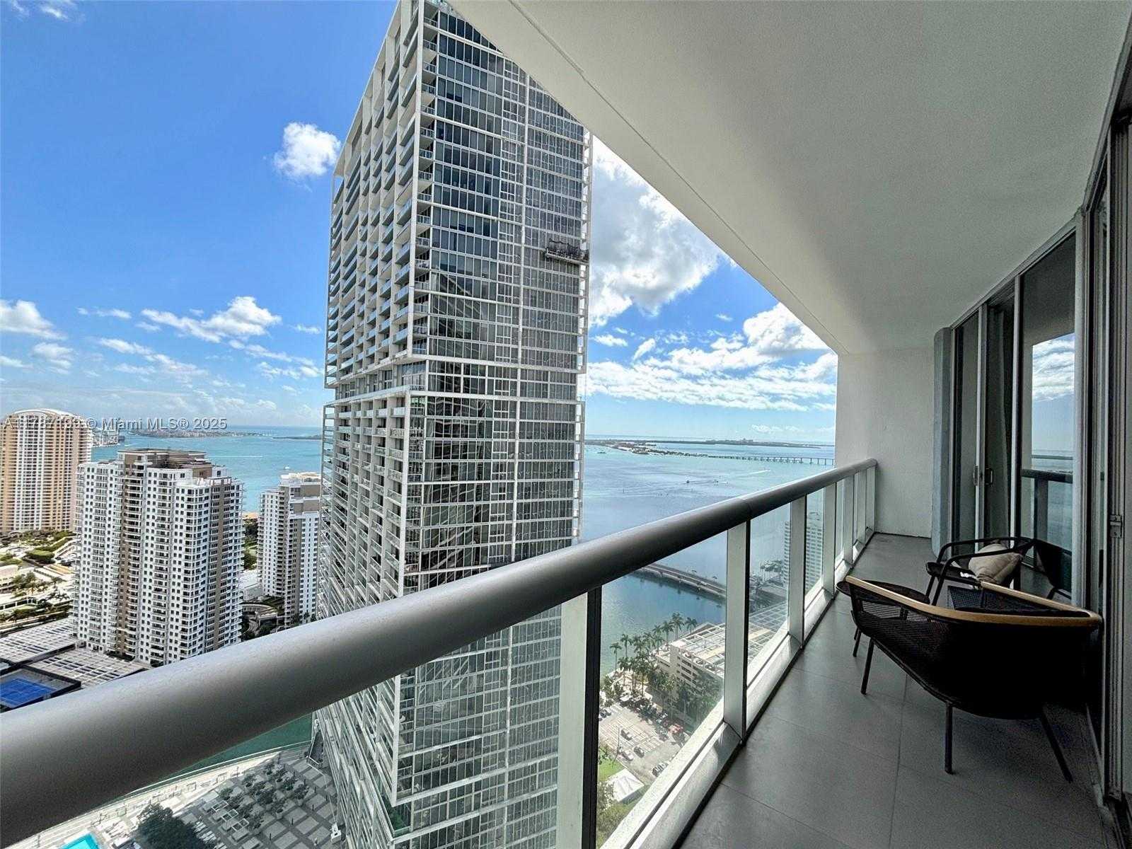 Small Image of 485 BRICKELL AVE #3911, Miami Number 17