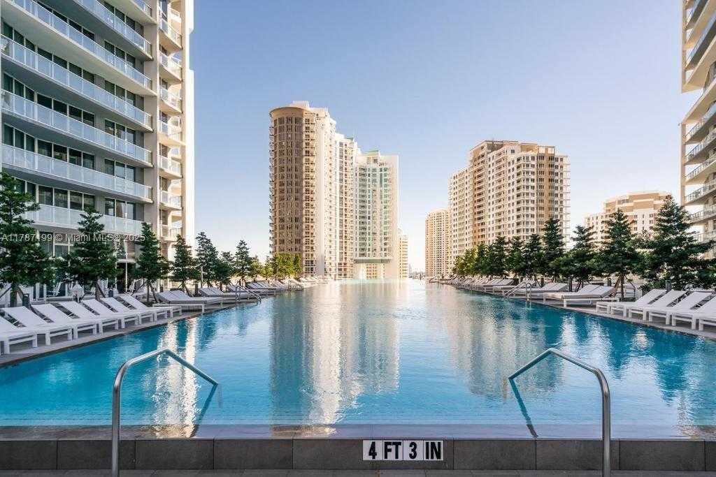 Small Image of 485 BRICKELL AVE #3911, Miami Number 21