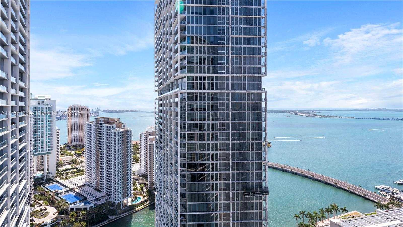 Small Image of 485 BRICKELL AVE #3911, Miami Number 36