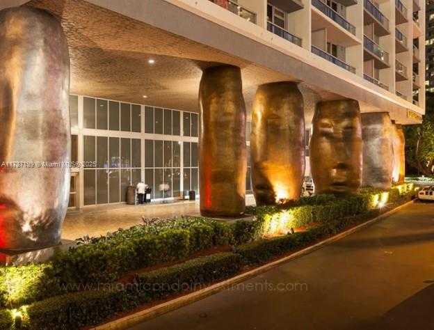 Small Image of 485 BRICKELL AVE #3911, Miami Number 37