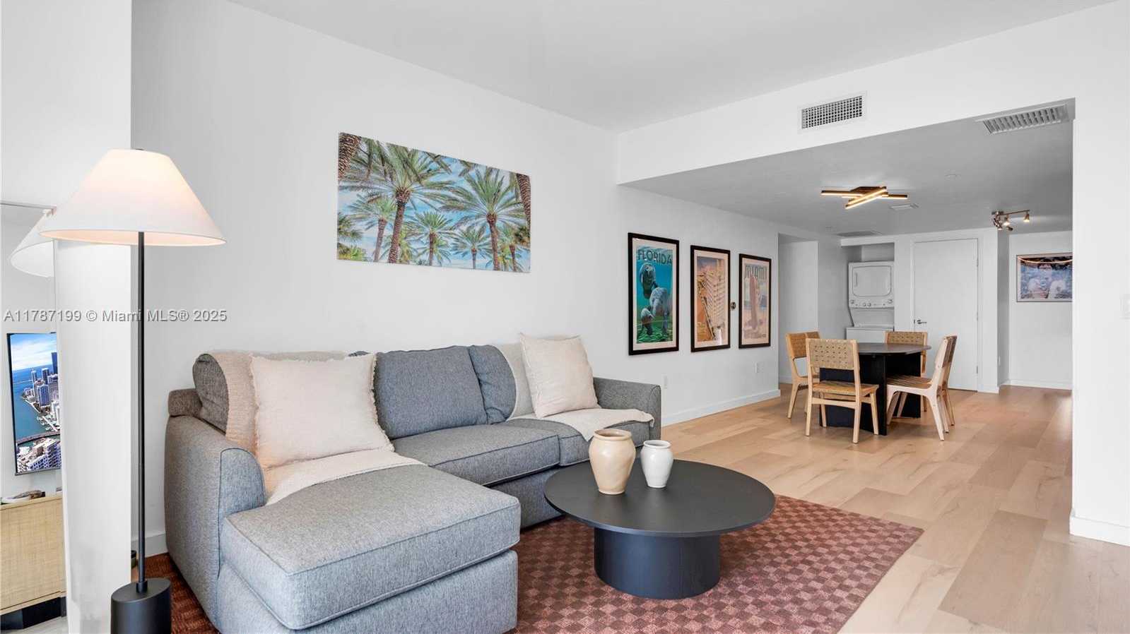 Small Image of 485 BRICKELL AVE #3911, Miami Number 7