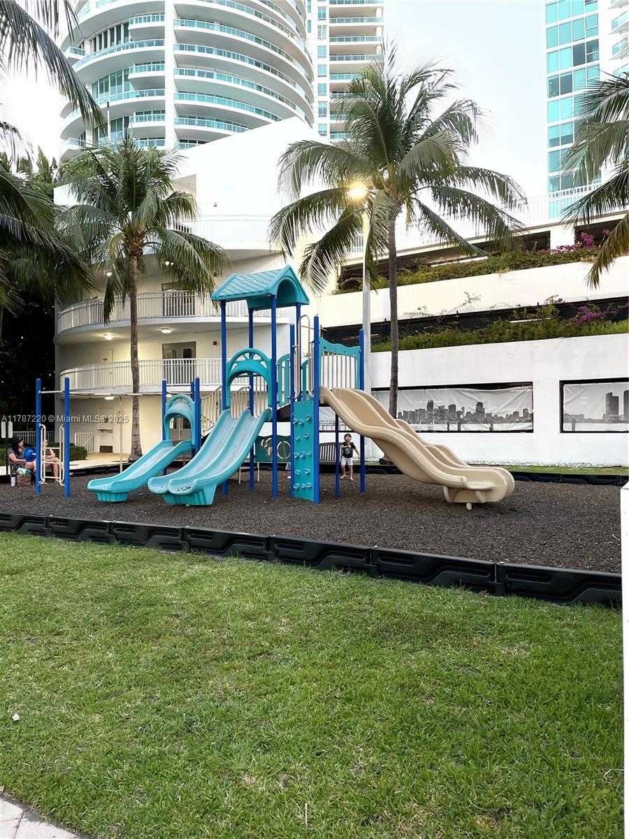 Small Image of 2101 BRICKELL AVE #502, Miami Number 13