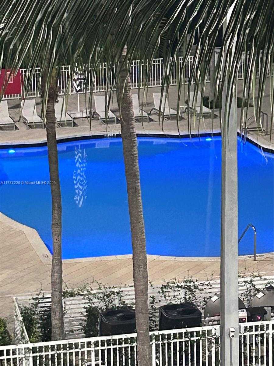 Small Image of 2101 BRICKELL AVE #502, Miami Number 21