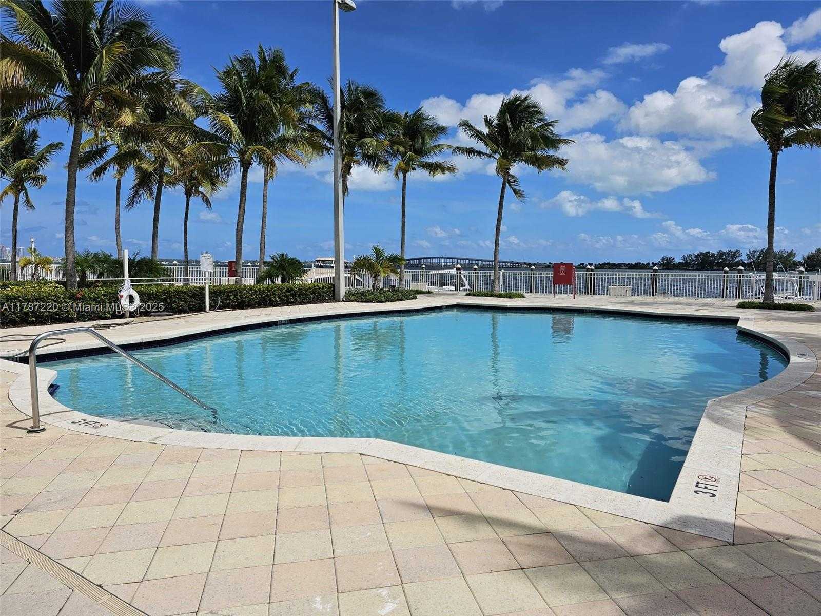 Small Image of 2101 BRICKELL AVE #502, Miami Number 30