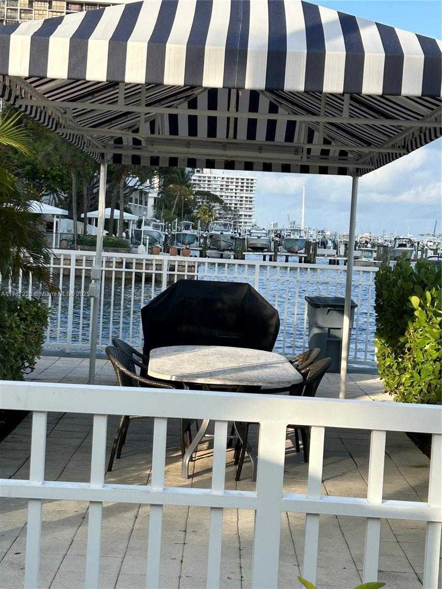 Small Image of 2101 BRICKELL AVE #502, Miami Number 4