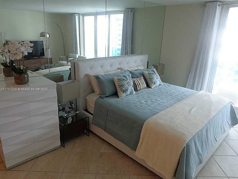Small Image of 2301 COLLINS AV #1221 (Available Mid-May), Miami Beach Number 15