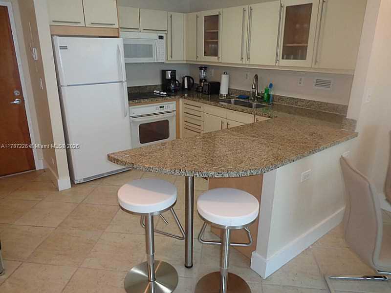 Small Image of 2301 COLLINS AV #1221 (Available Mid-May), Miami Beach Number 16