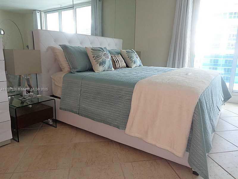 Small Image of 2301 COLLINS AV #1221 (Available Mid-May), Miami Beach Number 20