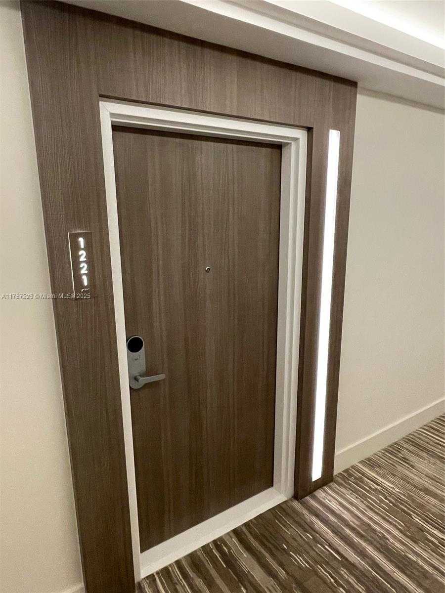 Small Image of 2301 COLLINS AV #1221 (Available Mid-May), Miami Beach Number 23