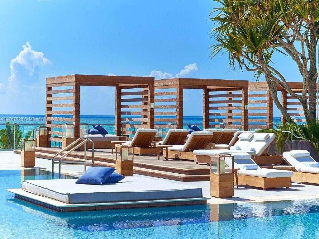Small Image of 2301 COLLINS AV #1221 (Available Mid-May), Miami Beach Number 27