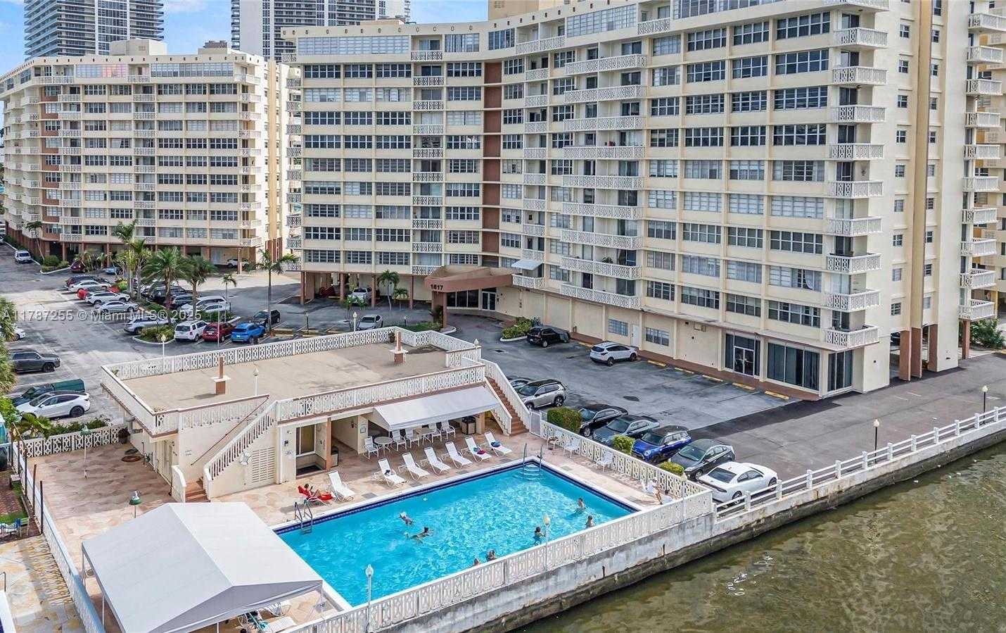 Small Image of 1825 SOUTH OCEAN DR #312, Hallandale Beach Number 2