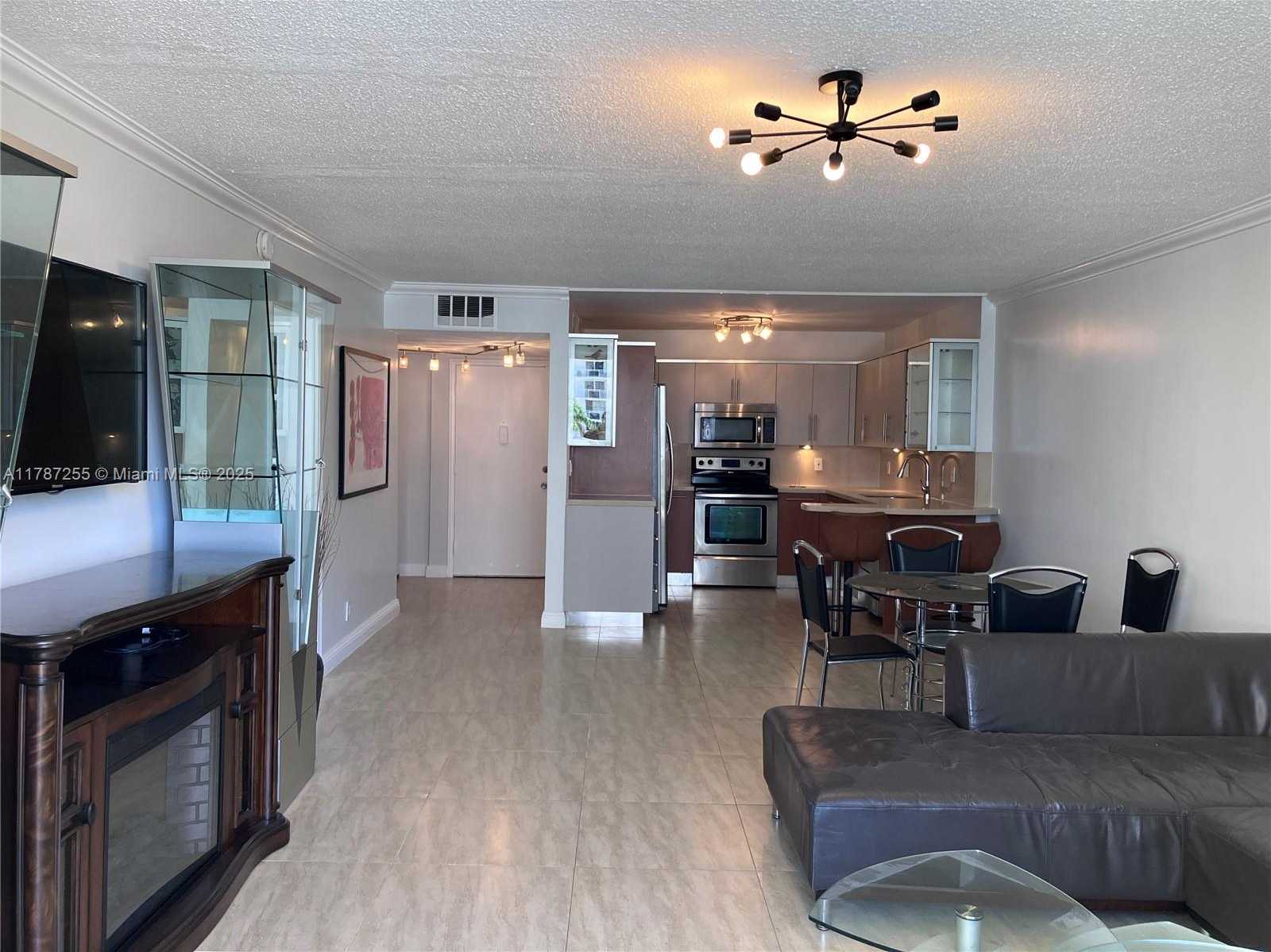 Small Image of 1825 SOUTH OCEAN DR #312, Hallandale Beach Number 4