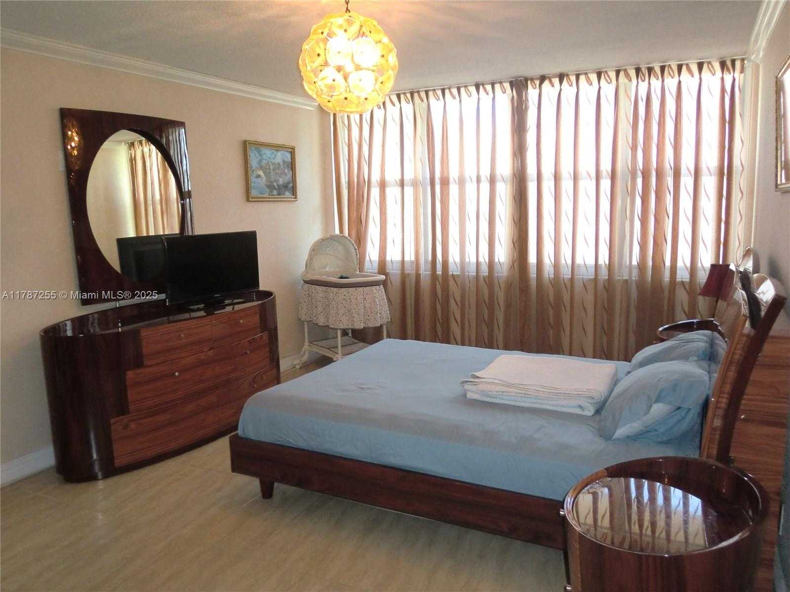 Small Image of 1825 SOUTH OCEAN DR #312, Hallandale Beach Number 8