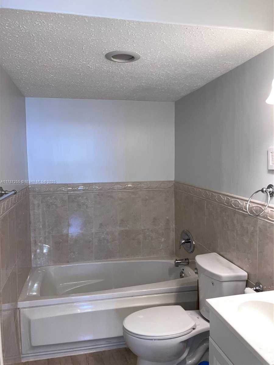 Small Image of 1825 SOUTH OCEAN DR #312, Hallandale Beach Number 9