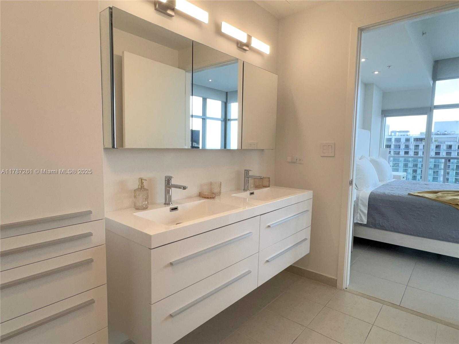 Small Image of 3301 NORTH EAST 1ST AVE #H3001, Miami Number 30