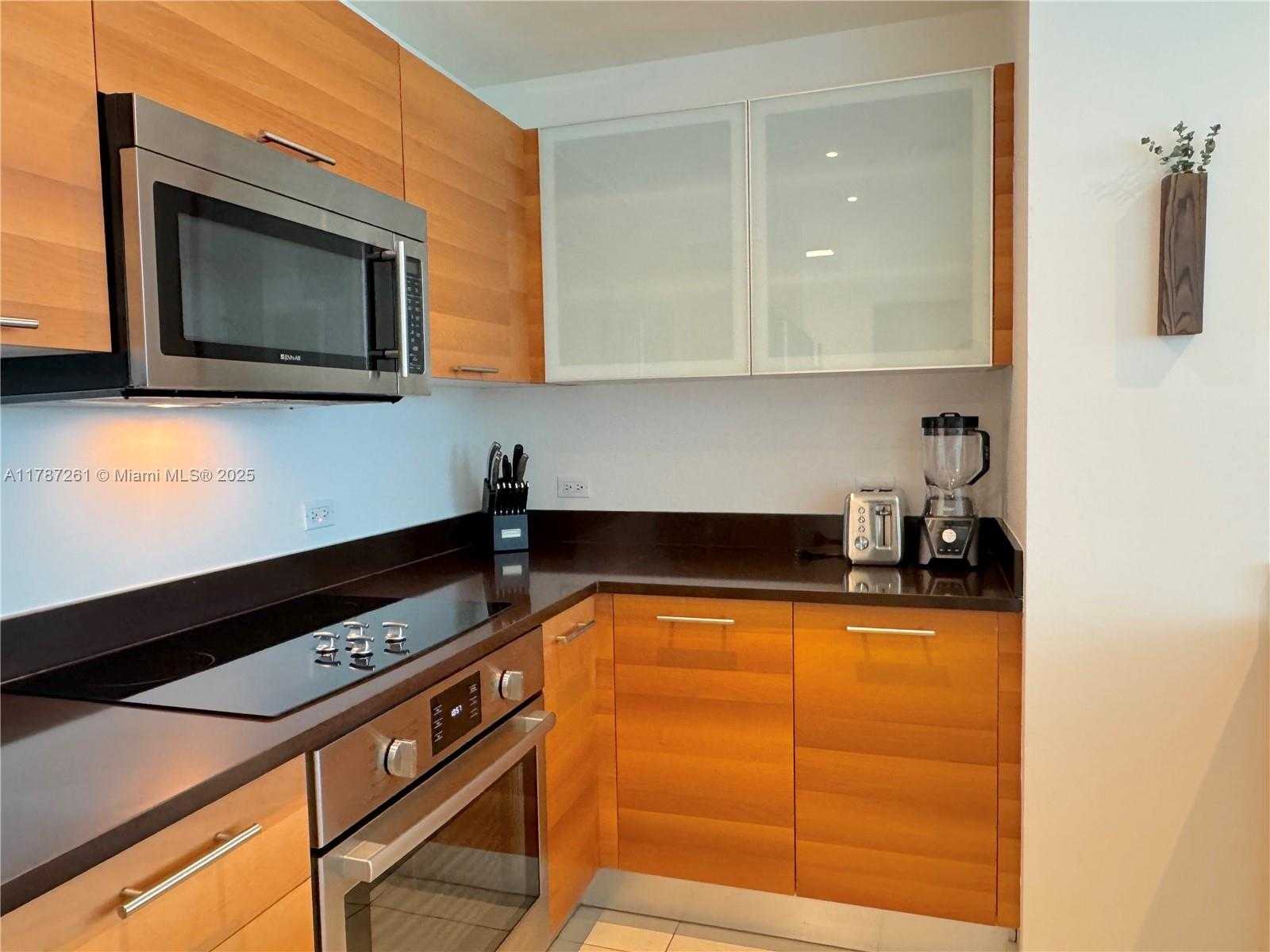 Small Image of 3301 NORTH EAST 1ST AVE #H3001, Miami Number 31